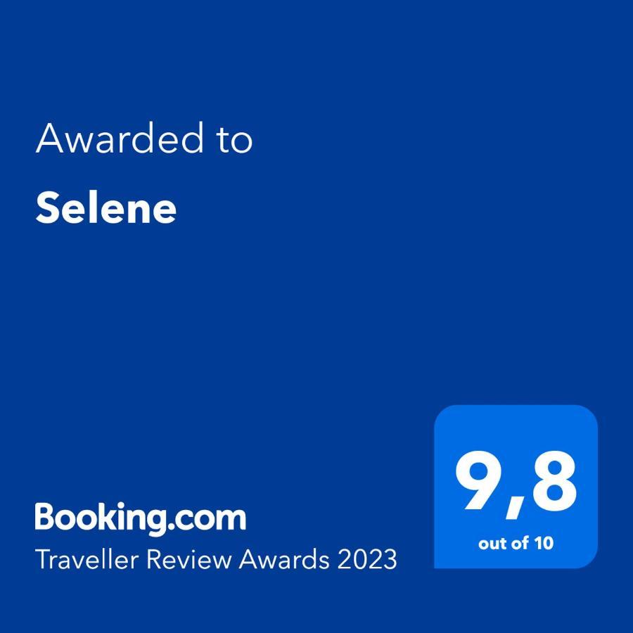 Selene *